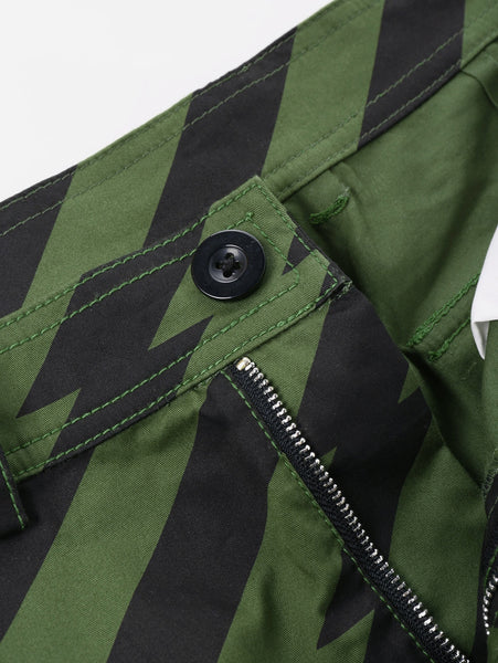 Pockets Design Diagonal Stripe Cargo Shorts