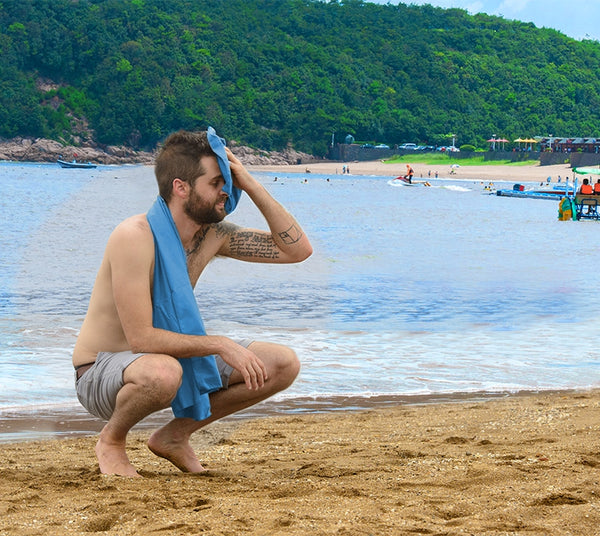 ARAER Microfibre Towel, 60cm x 90cm Absorbent Quick Dry Towel with a Carry Bag for Outdoor Swimming Surfing